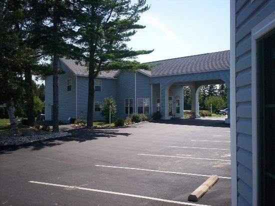 Great Mackinaw Beachfront Hotel Mackinaw City Bagian luar foto