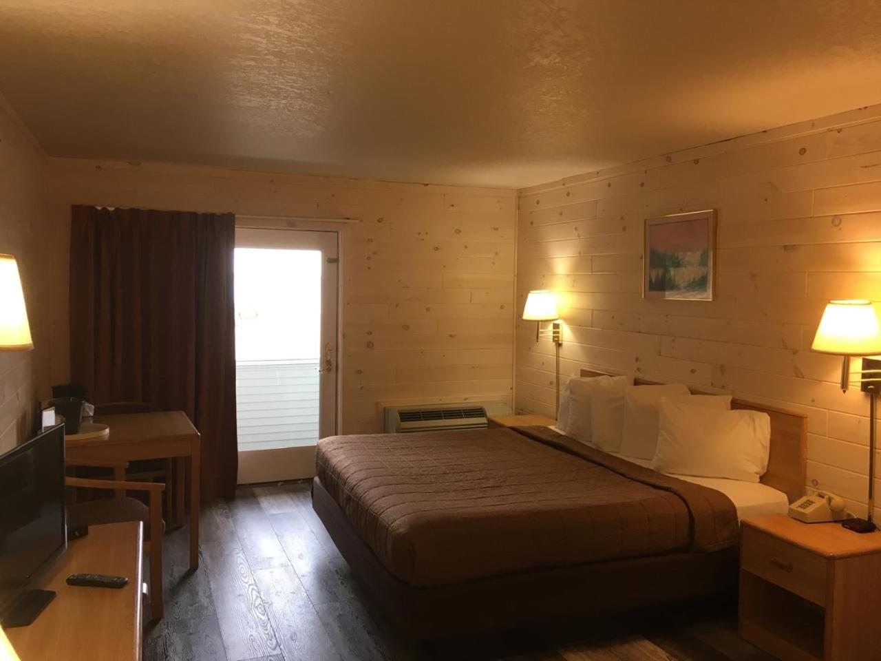 Great Mackinaw Beachfront Hotel Mackinaw City Bagian luar foto